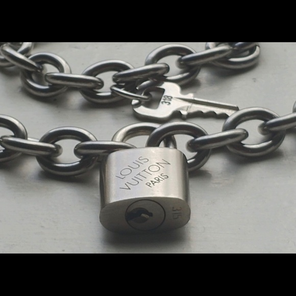 COPY - Louis Vuitton padlock and key wi… - Picture 8 of 8